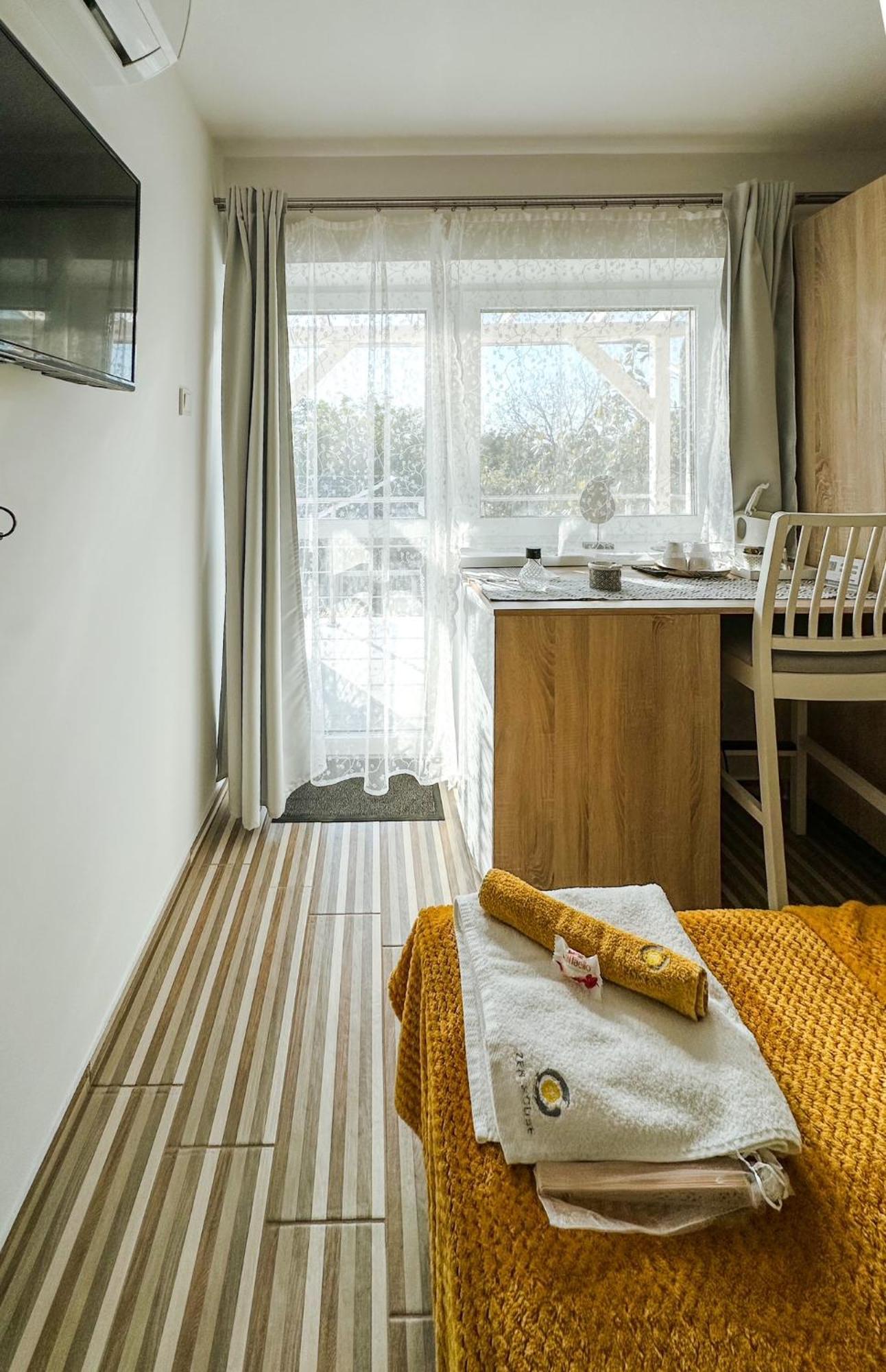 Zen House Bed & Breakfast Hajduszoboszlo Exterior photo