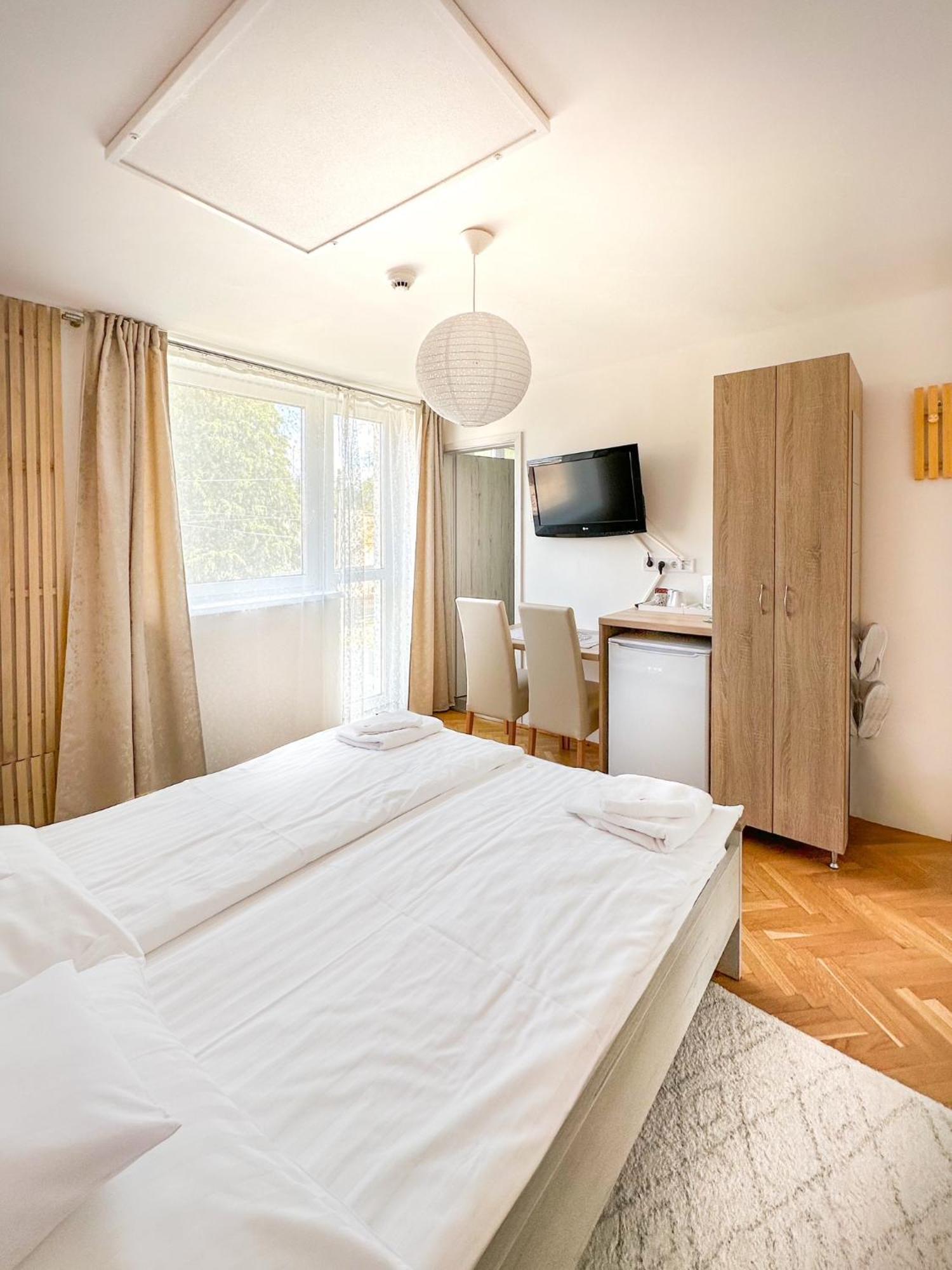Zen House Bed & Breakfast Hajduszoboszlo Exterior photo